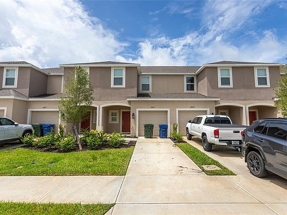 3rd image of 8473 Lunar Skye St