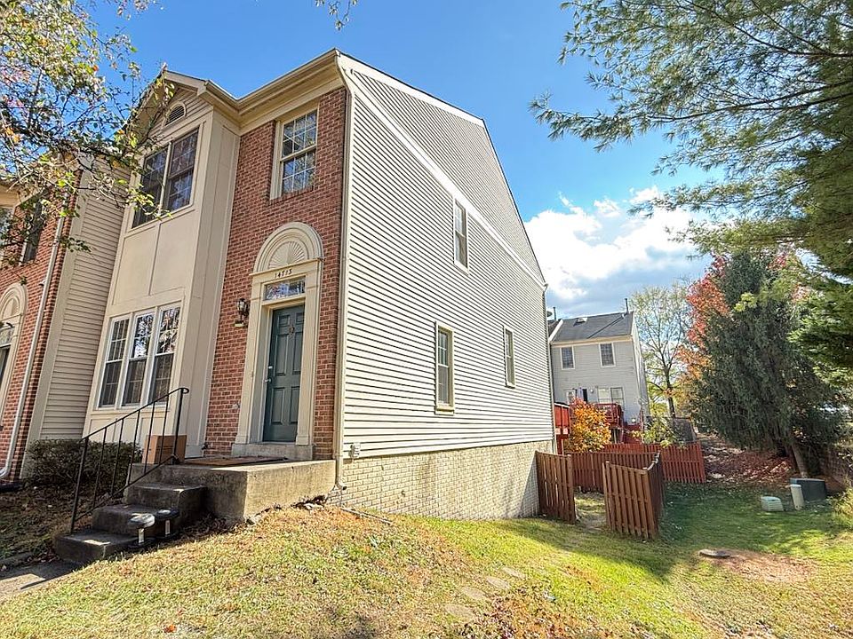 This stylish property features spacious living areas with contemporary finishes and newly installed sleek flooring, creating a fresh and comfortable atmosphere. Conveniently located near Dulles Airport, it offers easy travel access and smooth commutes to
