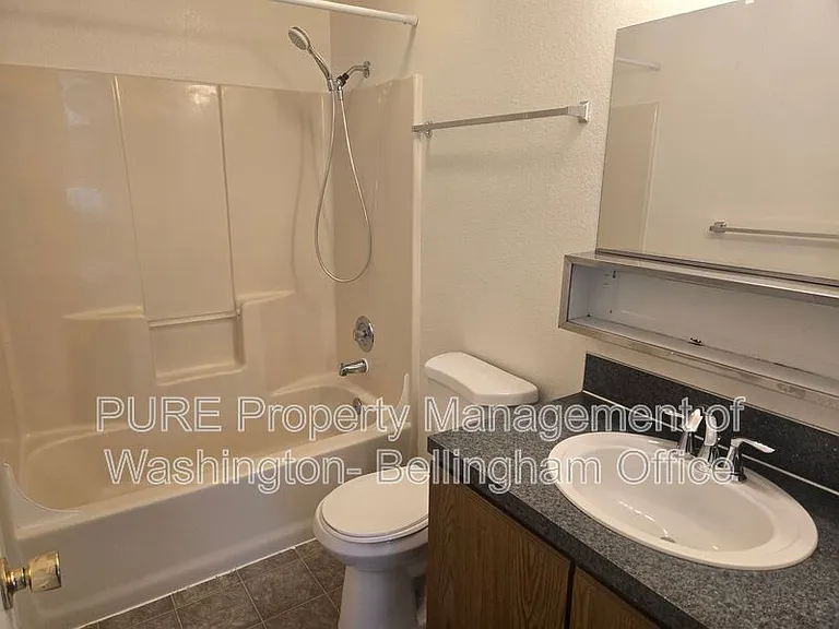 1720 Texas St #4 — Photo 9