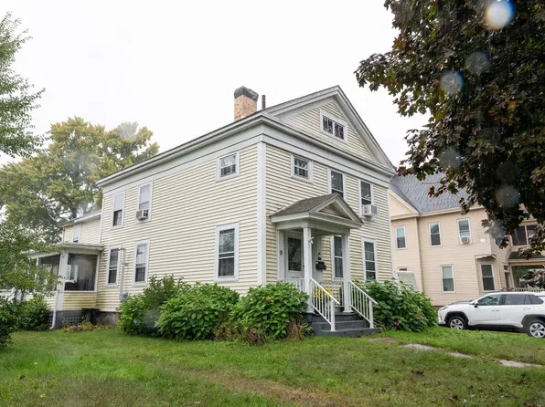 8 Woronoco Ave, Westfield, MA 01085