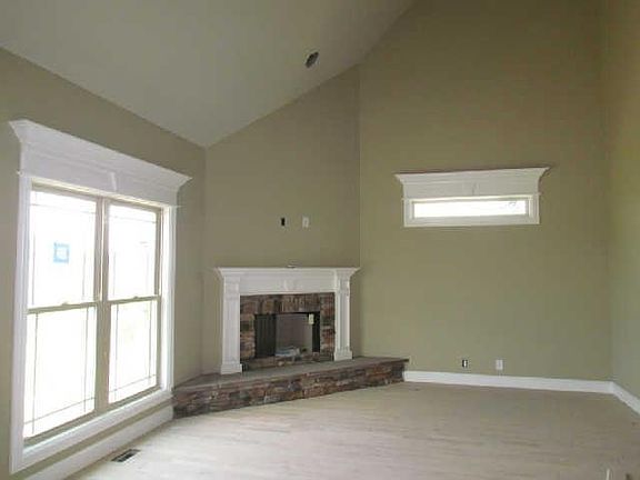 5th image of 1114 Rhonda Dr
