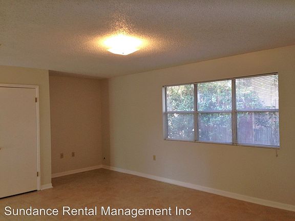 4th image of 803 Sunset Blvd W APT F