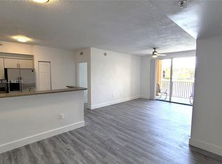2301 W Preserve Way APT 206, Hollywood, FL 33025