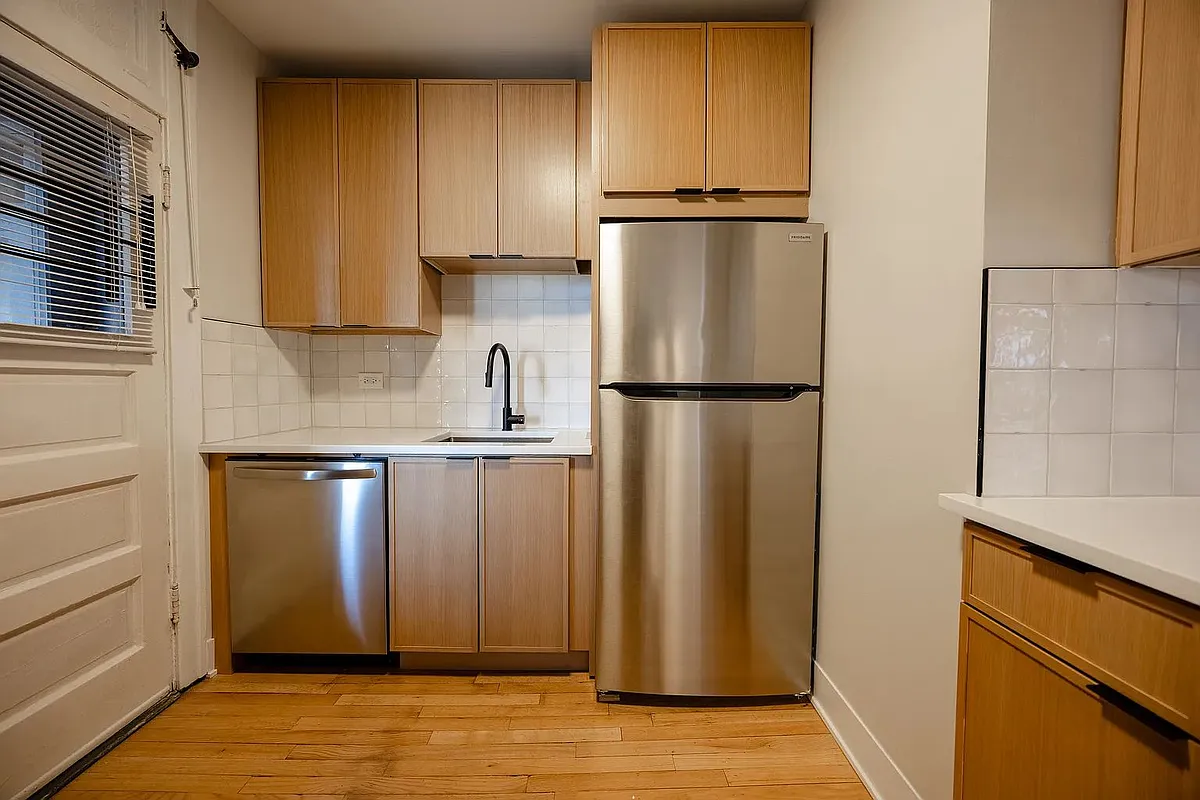 Building Photo - 4901 N Elston Ave #2
