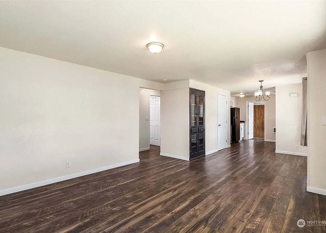 3 bed, 1118 sqft, $1,500 — Photo 3