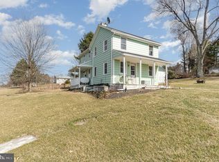 5446 Stambaugh Rd, Spring Grove, PA 17362