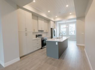 7467 Oakstone Rd, Chilliwack, BC V2R6M2