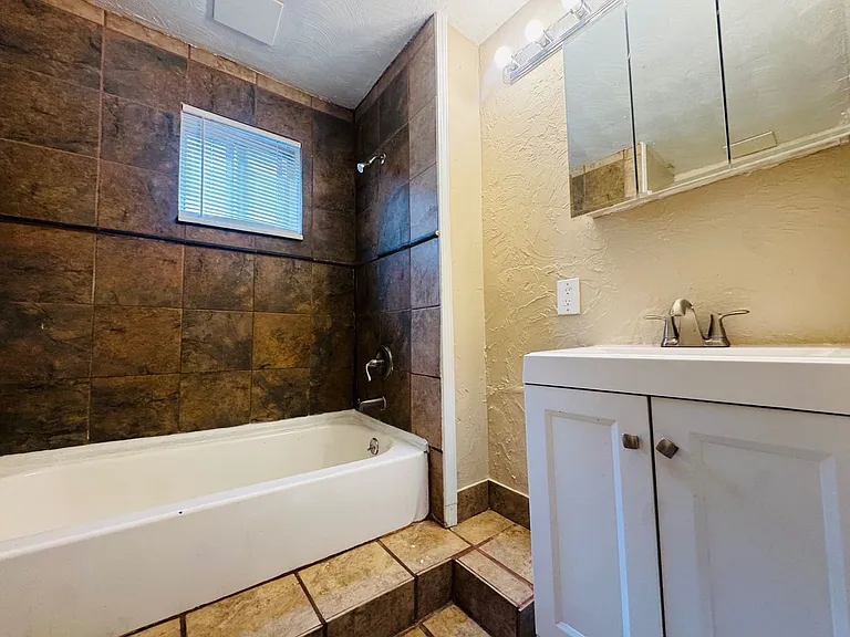 10630 Kimberley Ave — Photo 28
