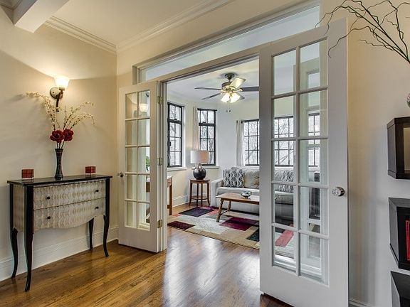5th image of 5712 S Kenwood Ave APT 3