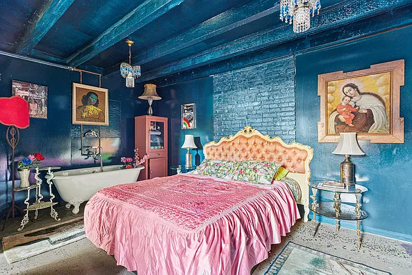 Sold by Compass | media 16
