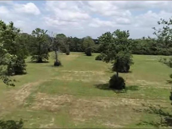 3rd image of 9364 Clara Ln