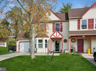 7 Summit Ct, Clementon, NJ 08021