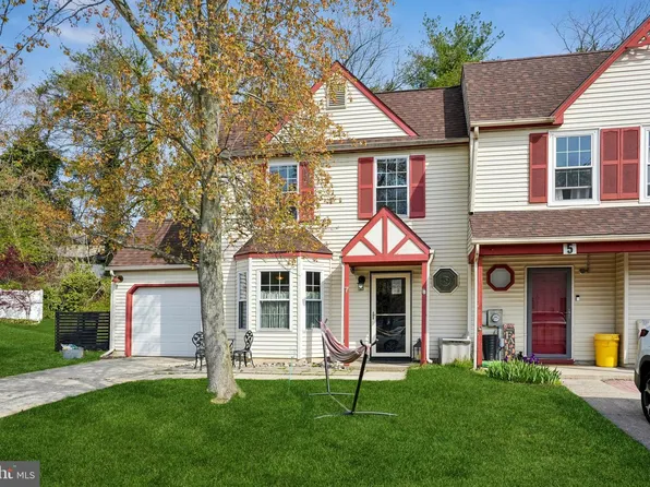 7 Summit Ct, Clementon, NJ 08021