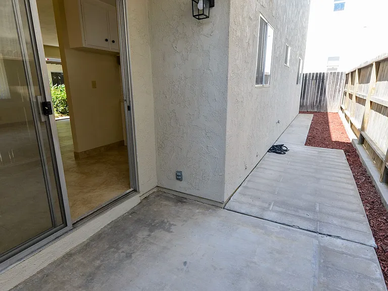 262 W Marquita — Photo 9
