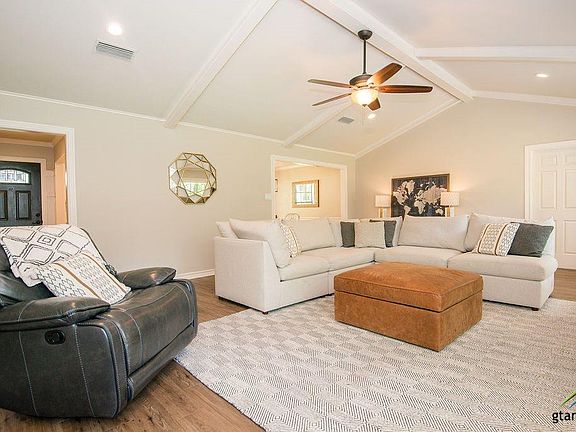5th image of 10785 Pinewood Dr