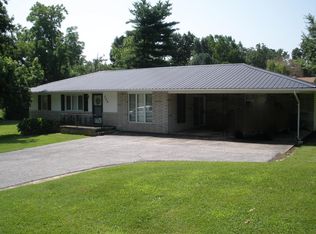 208 Broadway St, Exeter, MO 65647