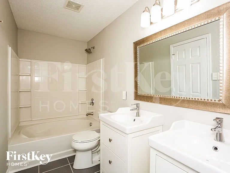 15358 Border Dr — Photo 8