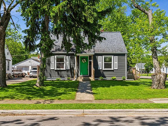 3rd image of 2497 Renwood Pl