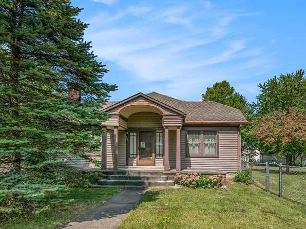 201 Colfax St, Plainwell, MI 49080