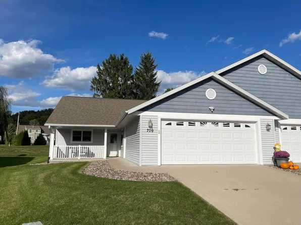 709 Wildwood Ct, La Crescent, MN 55947