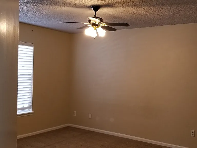 1108 Hidden Cove Cir S — Photo 2