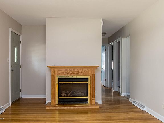 3rd image of 311 Marengo Dr