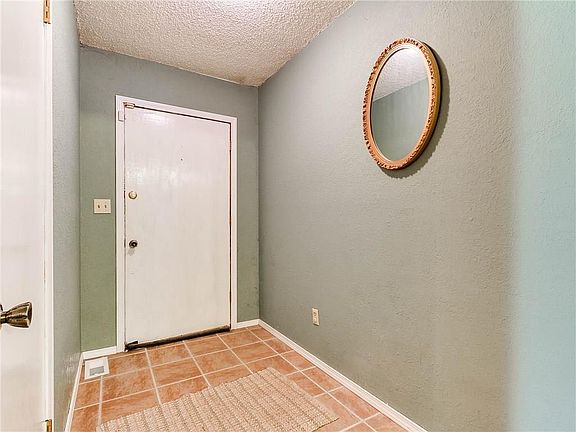5th image of 29108 Homer Ln