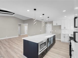 7000 Powderhorn Cir, Las Vegas, NV 89128
