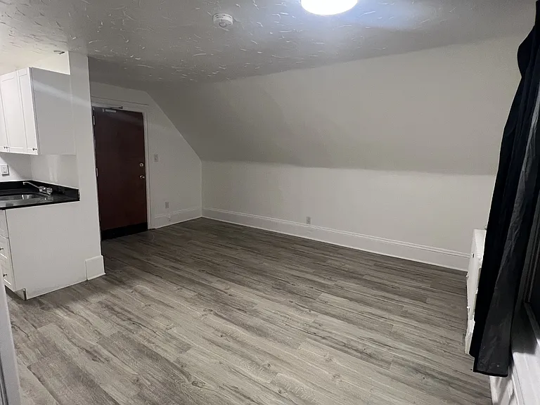 379 Cooper St — Photo 37