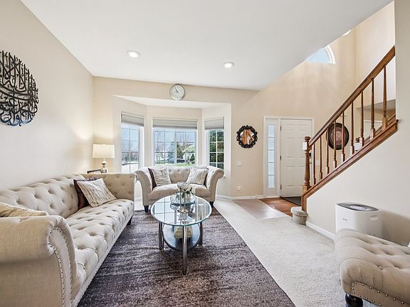 2nd image of 533 Rose Ln