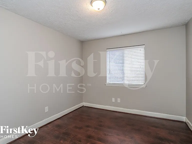 2922 Laurelridge Dr — Photo 13