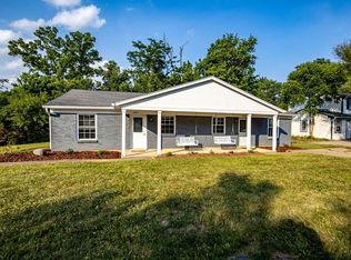 1021 Arrowhead Dr, Oxford, OH 45056