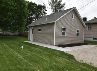 226 Adams St, Genoa, IL 60135