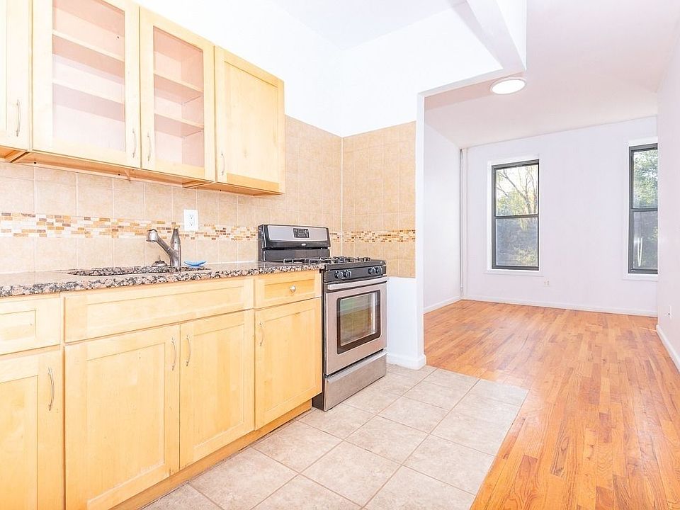 1st image of 518 Willoughby Ave APT 3F