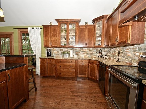 3rd image of 9340 S 84th Ave