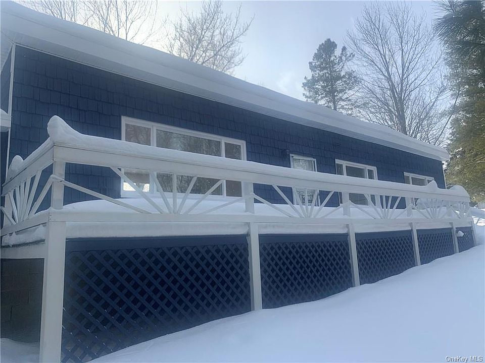 1st image of 36 Treasure Lake Rd