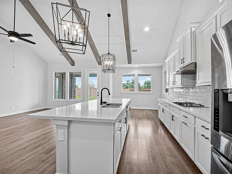 2600 Golden Palms Ln — Photo 16