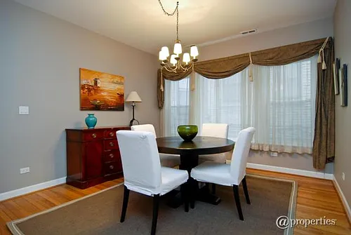 940 W Belle Plaine Ave #1W Photo 1