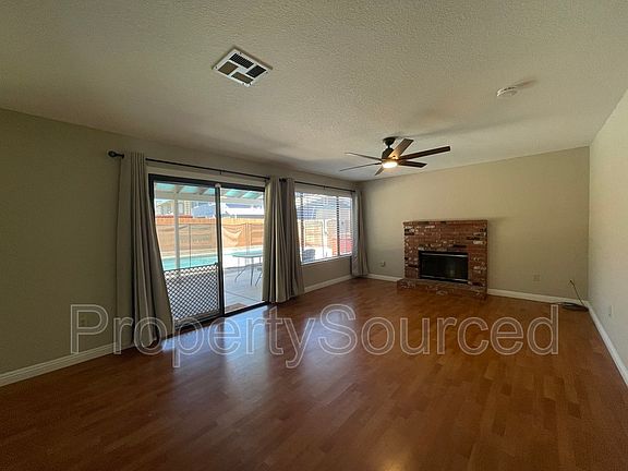 4th image of 1525 Daniels St