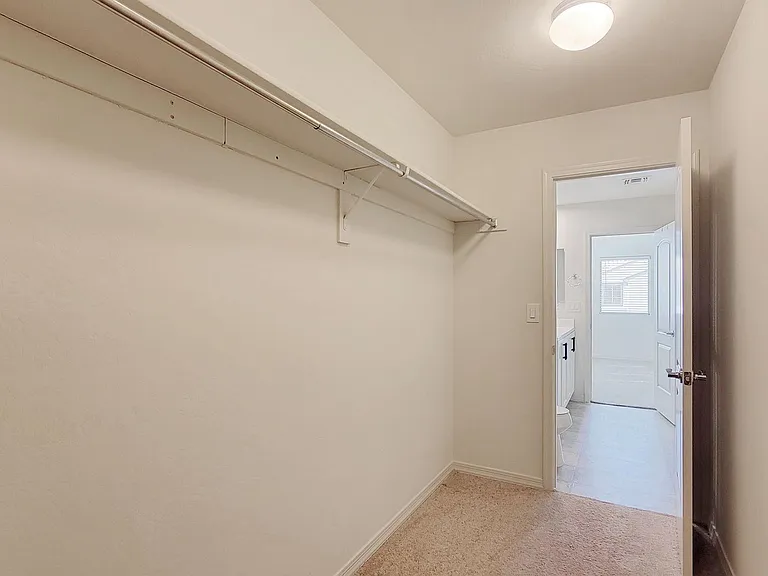 56 S 190th Ln — Photo 33