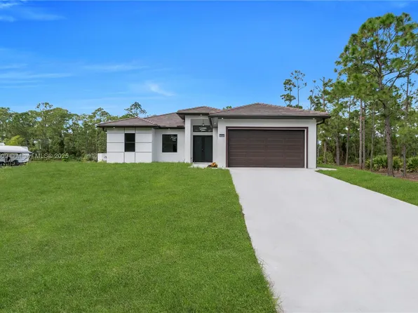 1689 Palmetto Ave, Lehigh Acres, FL 33972