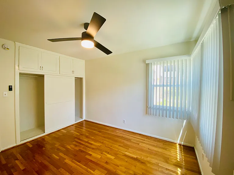 2327 Merton Ave #1 — Photo 4