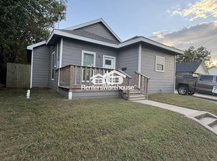 1513 Jones St, Greenville, TX 75401