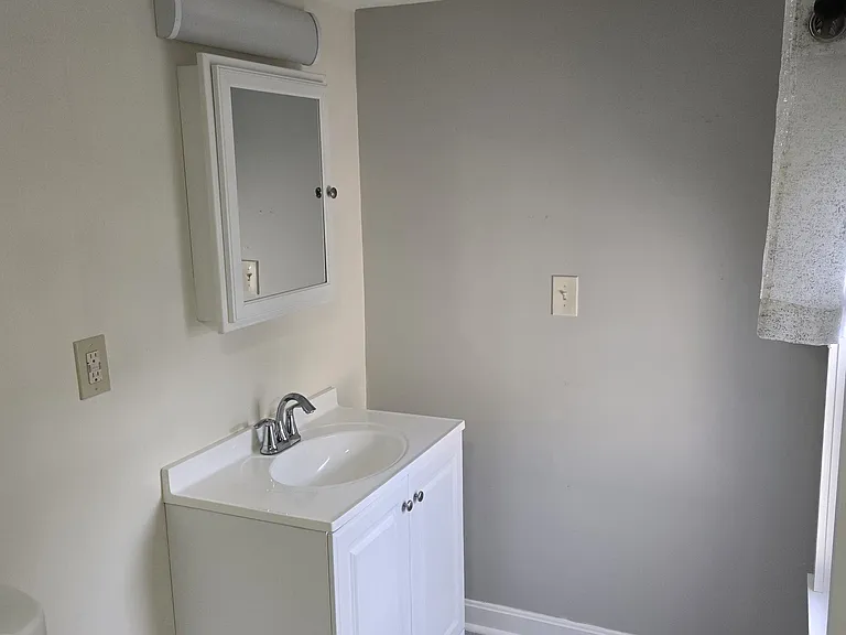 63 Pool St #2NF — Photo 10