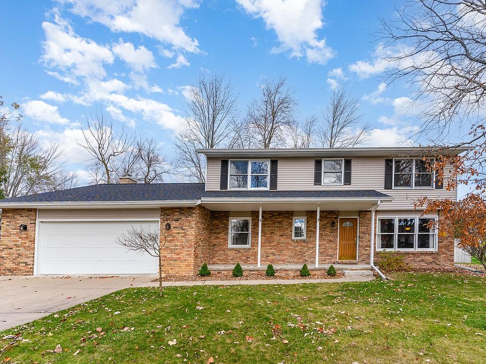 1st image of 404 Nakoma Dr