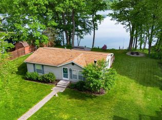 308 Lake Shore Dr, Cassopolis, MI 49031