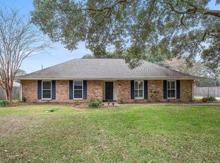 5671 Fennwood Dr, Zachary, LA 70791