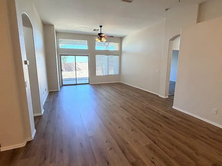 22156 N Sunset Dr — Photo 5