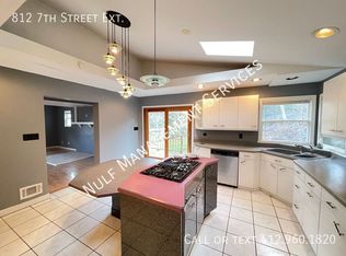 812 7th St, Trafford, PA 15085