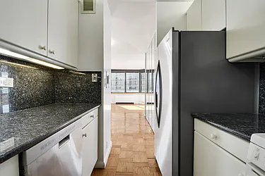 Rented by R New York